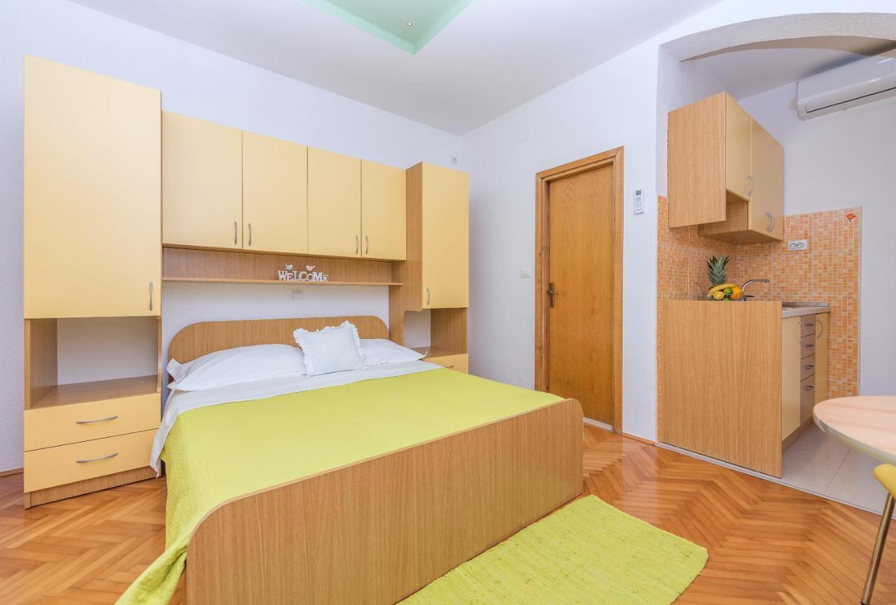 Apartments Villa Vujcic ماكارسكا المظهر الخارجي الصورة