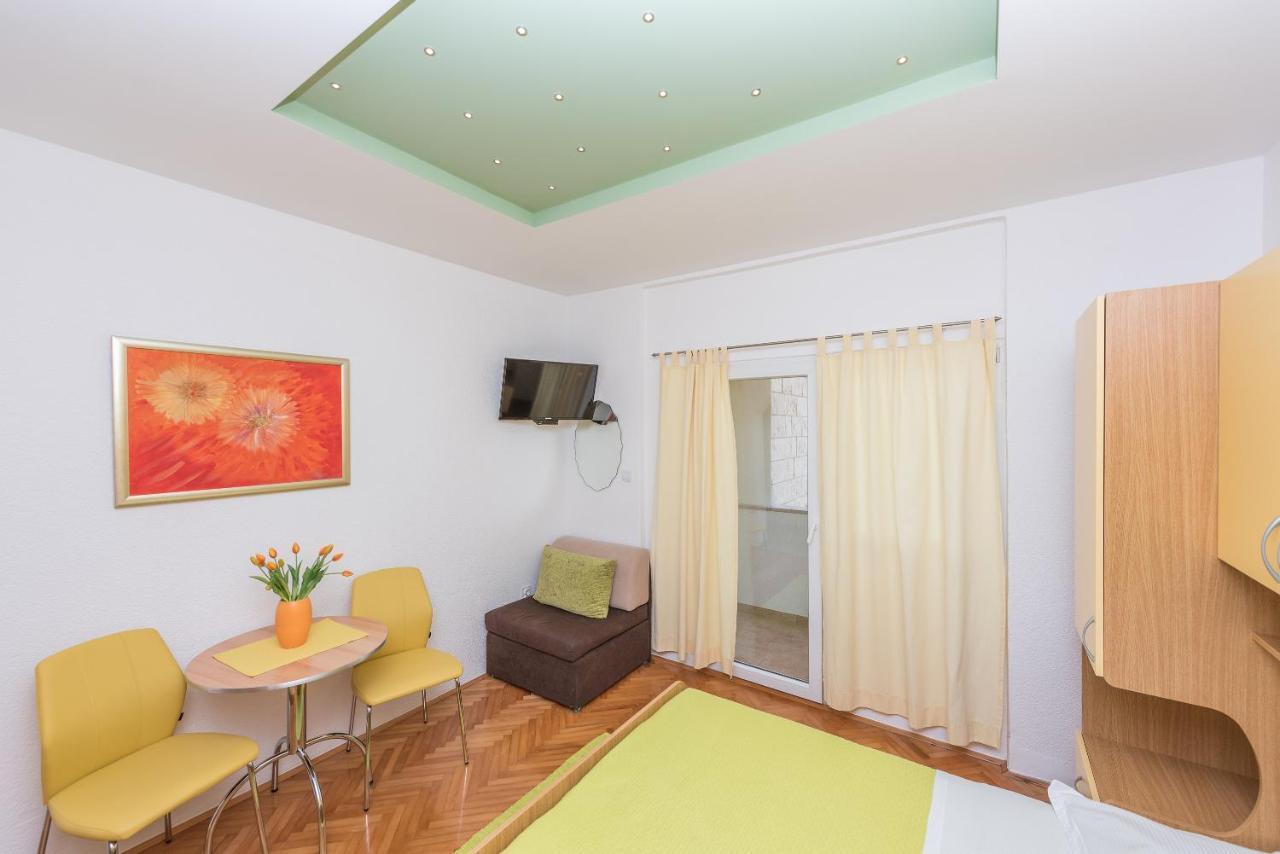 Apartments Villa Vujcic ماكارسكا المظهر الخارجي الصورة