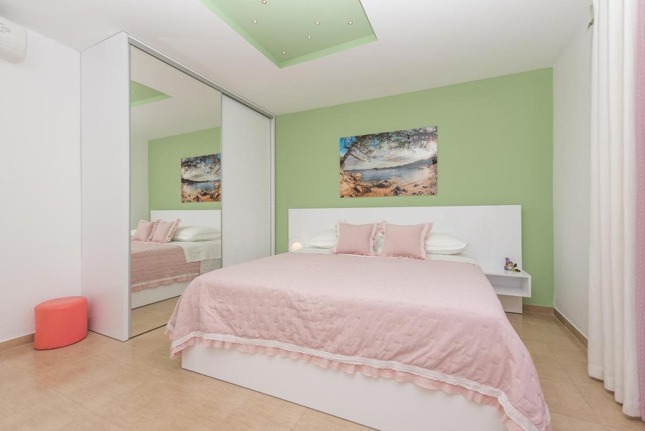 Apartments Villa Vujcic ماكارسكا المظهر الخارجي الصورة