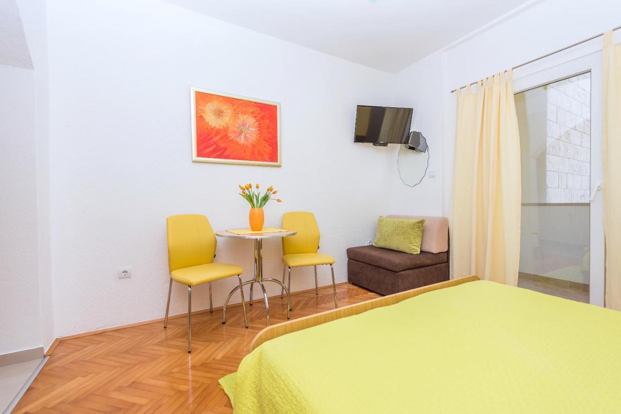 Apartments Villa Vujcic ماكارسكا المظهر الخارجي الصورة