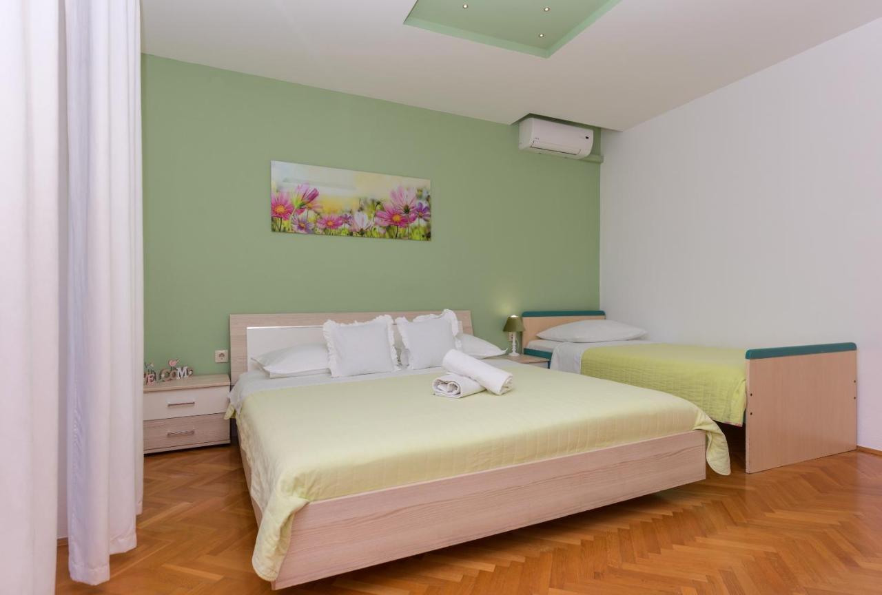 Apartments Villa Vujcic ماكارسكا المظهر الخارجي الصورة